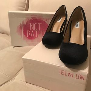 Not Rated | Maika Velvet Round Toe Pump